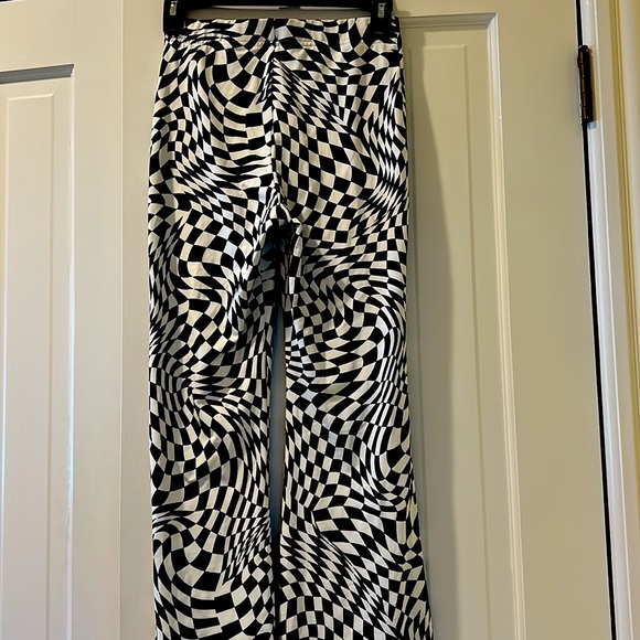 Women’s flare leggings Size XS worn once - Picture 7 of 7